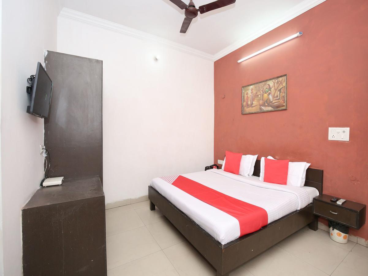 Oyo 12972 Hotel Krishna Castle Amritsar Extérieur photo