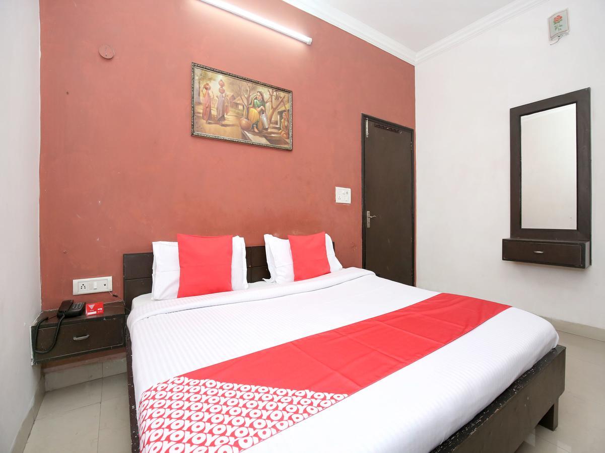 Oyo 12972 Hotel Krishna Castle Amritsar Extérieur photo