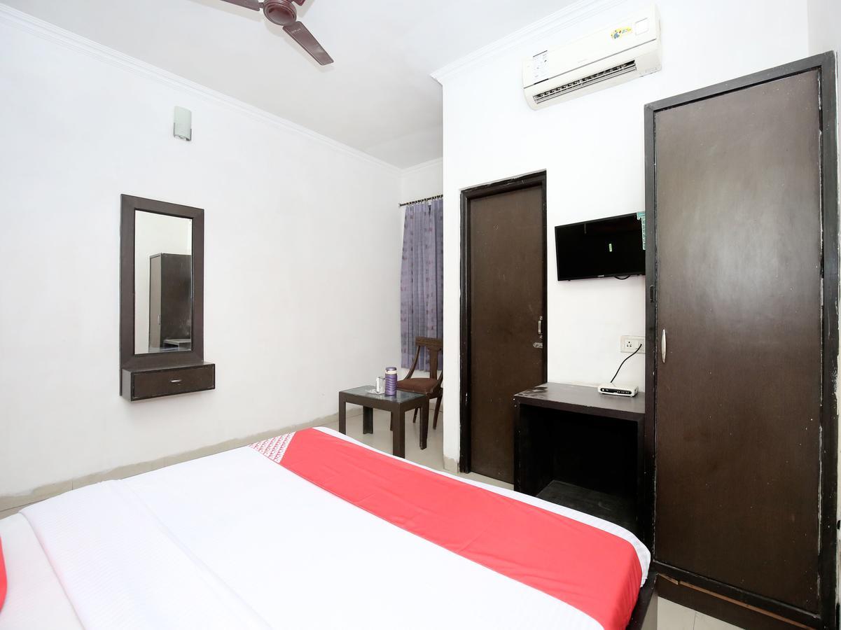 Oyo 12972 Hotel Krishna Castle Amritsar Extérieur photo